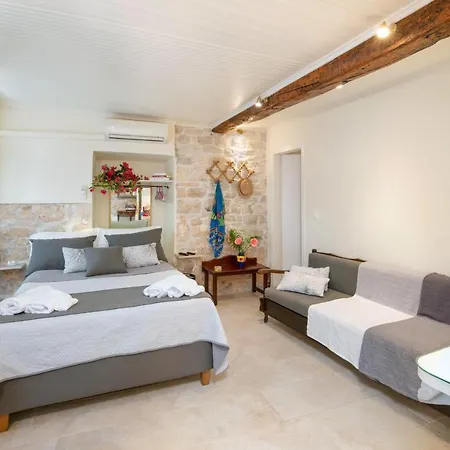 Pavlos Vendégház Gáiosz