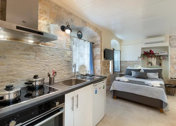 Pavlos 3* Gaios
